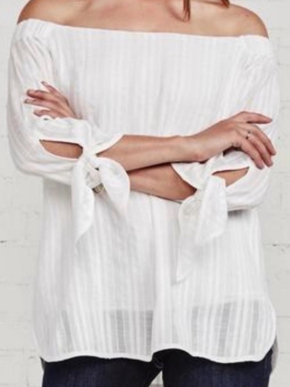 Bailey 44 White Off-the-Shoulder Long Sleeve Tie Cuff Top Size Medium